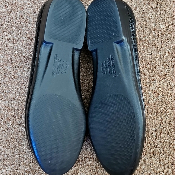 Flat Shoes - Picture 14 of 16